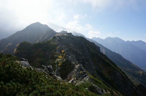 2013y10m05d_134948478