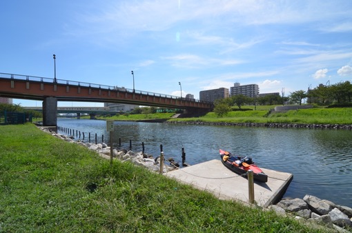 2012y11m18d_200806322