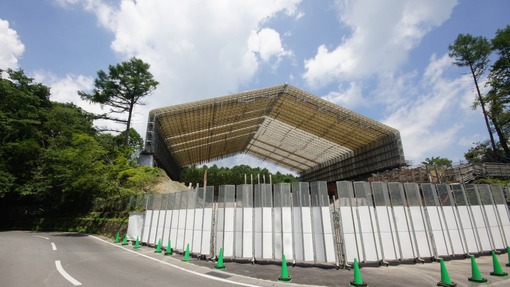 2012y11m18d_192647465