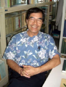 上里賢一