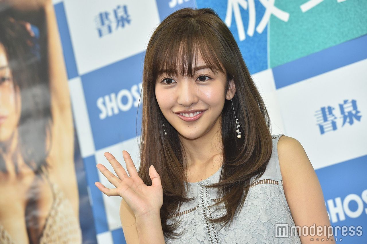 【悲報】板野友美さん、大型アップデートでほぼ別人になる