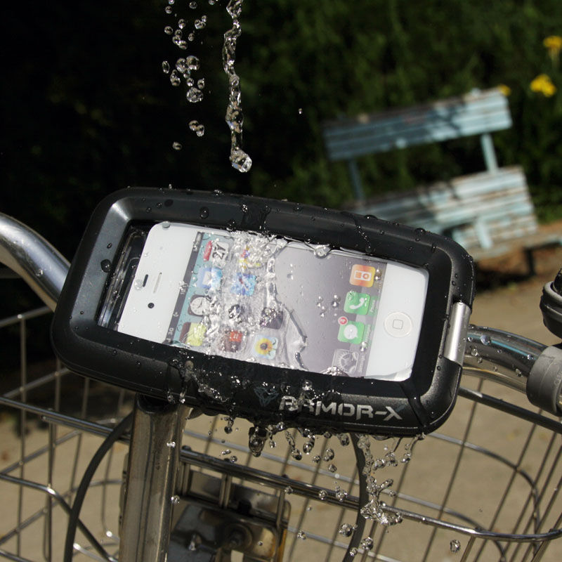 ゲリラ豪雨にも勝てる? iPhoneをマイ自転車に搭載できる強力な防水機能マウント 【イケショップのレア物】