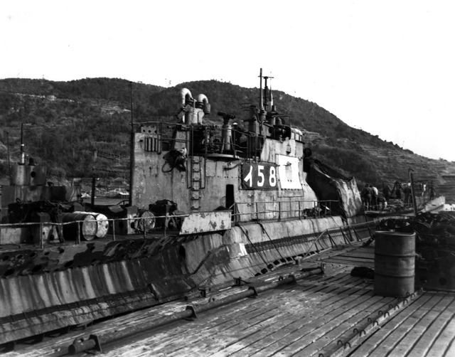 伊58艦橋部
