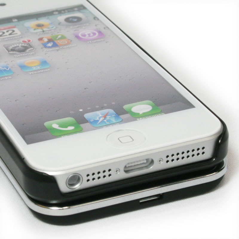 ケース一体型で違和感なし!Bluetooth スライドキーボード for iPhone5【イケショップのレア物】