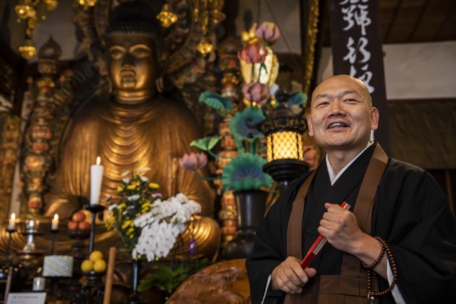 京都最大級の阿弥陀如来像を祀る「転法輪寺」