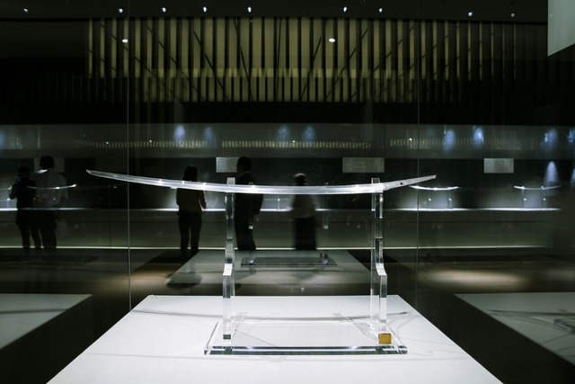 刀剣男士のモチーフとなった刀剣二十振り以上を展示