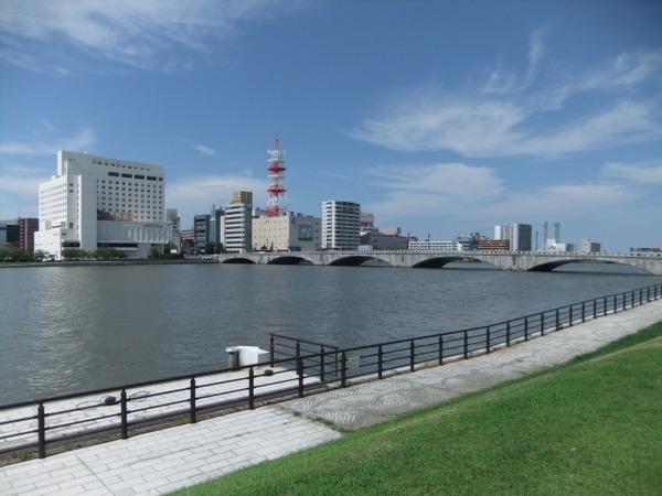 5bdb847df116a4491489f2b5ff90fdca_s