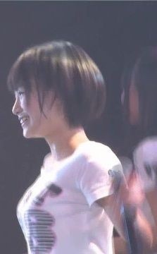 朝長美桜、横顔、おっぱい
