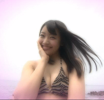 ske48二村、水着、砂浜3