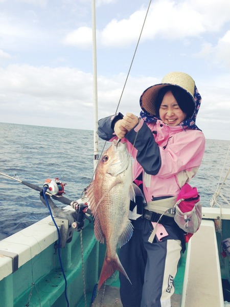 加藤るみ、船釣り、大きな鯛、静岡