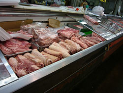 肉や