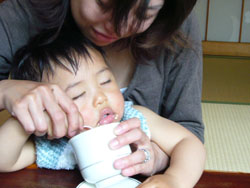 食べながら寝る