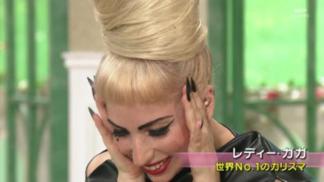 106372__468x_lady-gaga-on-japanese-tv-014