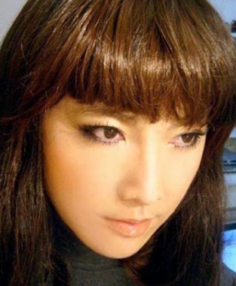 105290__468x_makeup-mastery-003