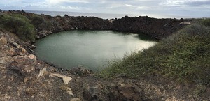 800px-Operation_Sailor_Hat_Crater,_Kaho‘olawe