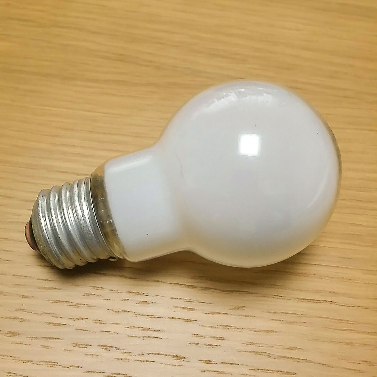 20141120,National,60型シリカ,100V54WLの電球,01