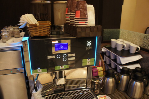ダブルツリーbyヒルトン那覇の食後のコーヒー