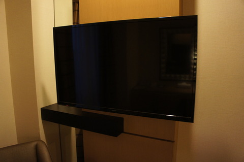 ダブルツリーbyヒルトン那覇のテレビはシャープ製