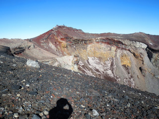 f09