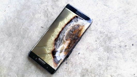 スマホ 発煙に関連した画像-01