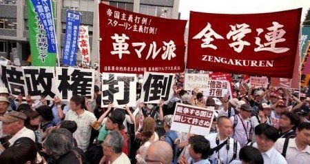 沖縄　辺野古　県民投票　基地反対派　左翼　街宣車　歩道　暴走に関連した画像-01