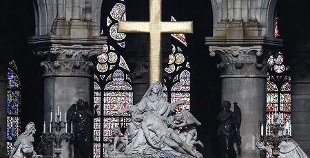 ノートルダム大聖堂 崩壊 廃墟 火災 十字架に関連した画像-01