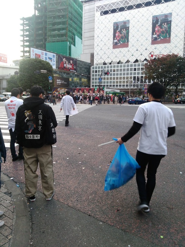 ハロウィン 渋谷 ゴミ ポイ捨てに関連した画像-04