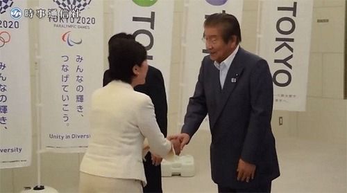 小池百合子 自民都連 議長 握手拒否 捏造 マスコミ TBS ひるおびに関連した画像-04