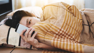 若者 20代 外出離れに関連した画像-01