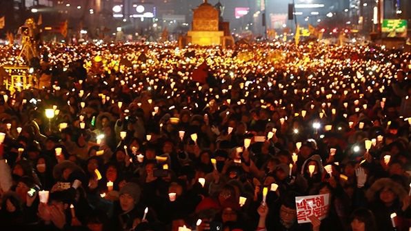 韓国人留学生　英国　イギリス　人種差別　ろうそくデモに関連した画像-01