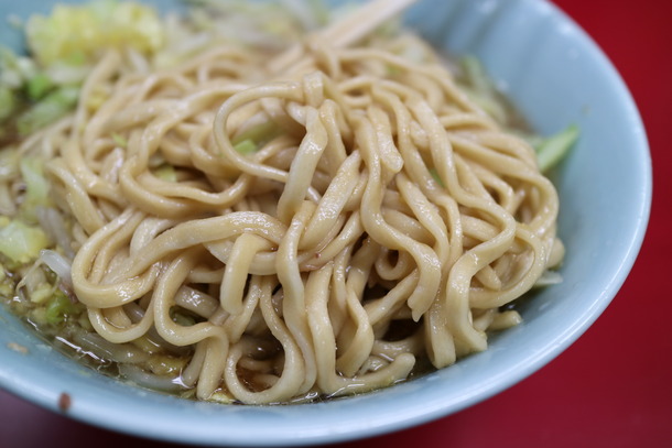 ラーメン二郎中山駅前店
