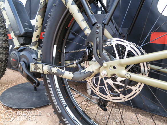 Felt_Outfitter_RearAxle