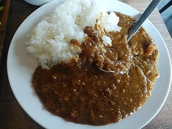 新橋 デザインフードマーケット DESIGN FOOD ランチ 燻製カレー