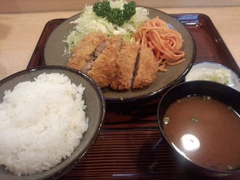 銀座 とんかつ梅林 ばいりん ランチ メンチカツ