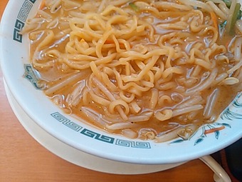 新橋 日高屋 味噌ラーメン 麺