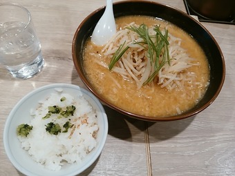 新橋 北斗 ランチ 昭和の味噌ラーメン