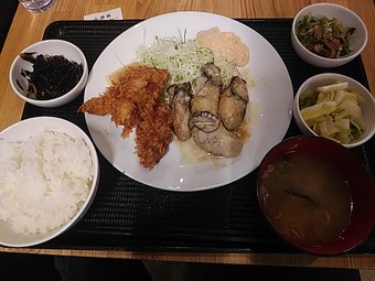 築地 小田保 おだやす 魚河岸店 カキミックス