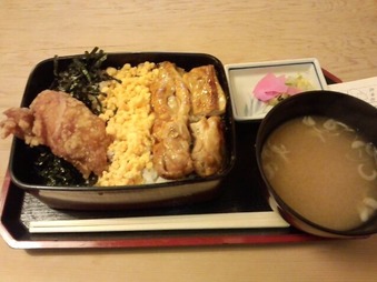 新橋 鳥三 とりさん ランチ きじ焼重 ワンピース