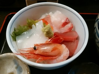 新橋 寿毛平 すけへい 日替りランチセット 海鮮丼