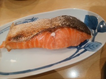新橋 花未月 ランチ 甘塩鮭焼き
