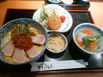 新橋 かおりひめ ランチ 炙りサワラ麦味噌丼芋炊ききセット