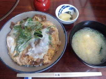 新橋 今朝 ランチ すき焼丼