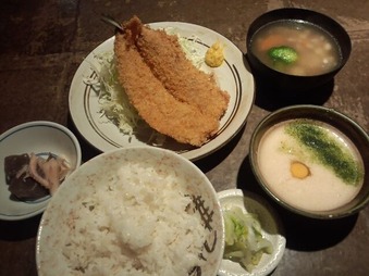 銀座 いしかわ五右衛門 ランチ 麦とろ イワシフライ
