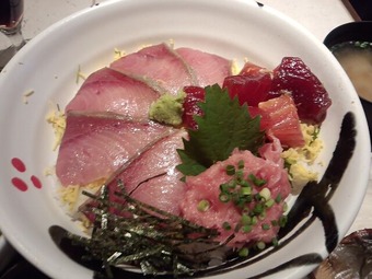 新橋 福炎や「日替り魚御膳・天然氷見の寒ブリ海鮮丼