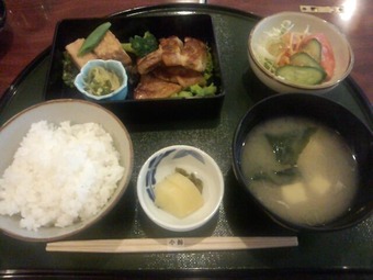 新橋 今朝 ランチ 本日の定食