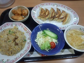 新橋 餃子の王将