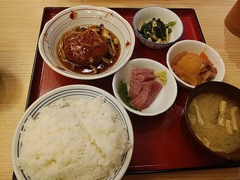 汐留 日テレプラザ かっぽうぎ 割烹着 ランチ