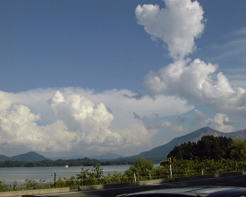 桧原湖の雲