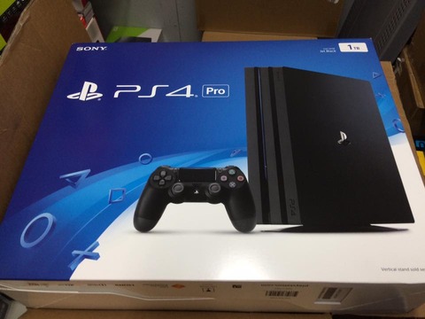 PS4Pro-6