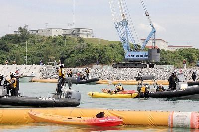 【琉球新報】カヌーに乗った市民｢海保のボートとぶつかりました。首が痛い｣
